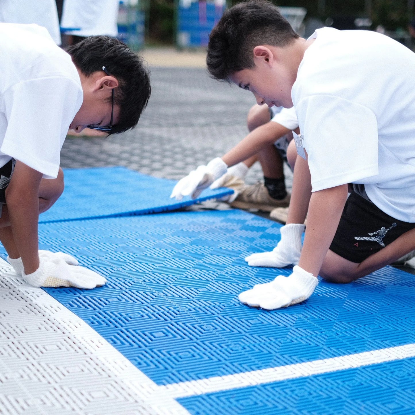 بديل الأرضية الجديد ديكور عصري و جذاب متين و مانع الانزلاق و البرودة