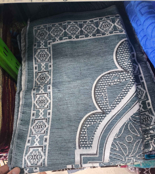 تخفيض لباقة 10 سجادات لصدقة جارية و للهداية